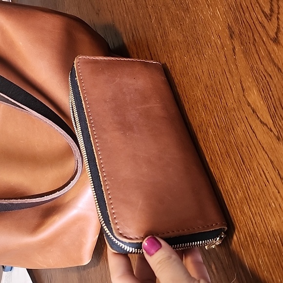 Portland Leather Wallet Zip - Picture 3 of 3